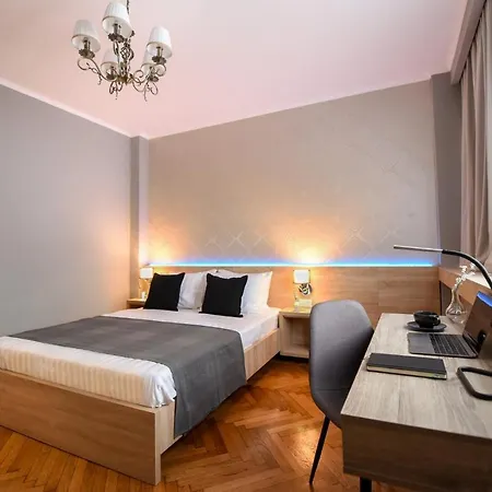 Downtown Comfort: Minimalist Studio On Magheru Boulevard Апартаменты *
