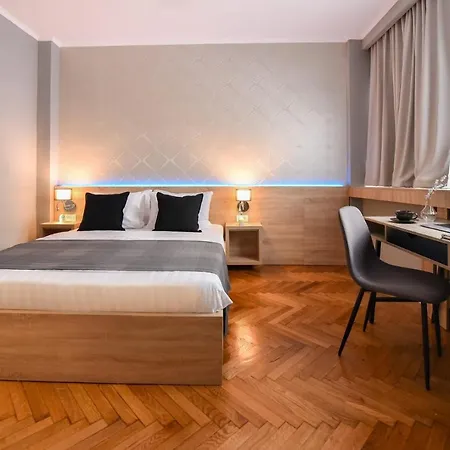 Apartment Downtown Comfort: Minimalist Studio On Magheru Boulevard